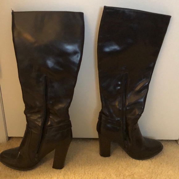Heeled boots - Picture 2 of 8